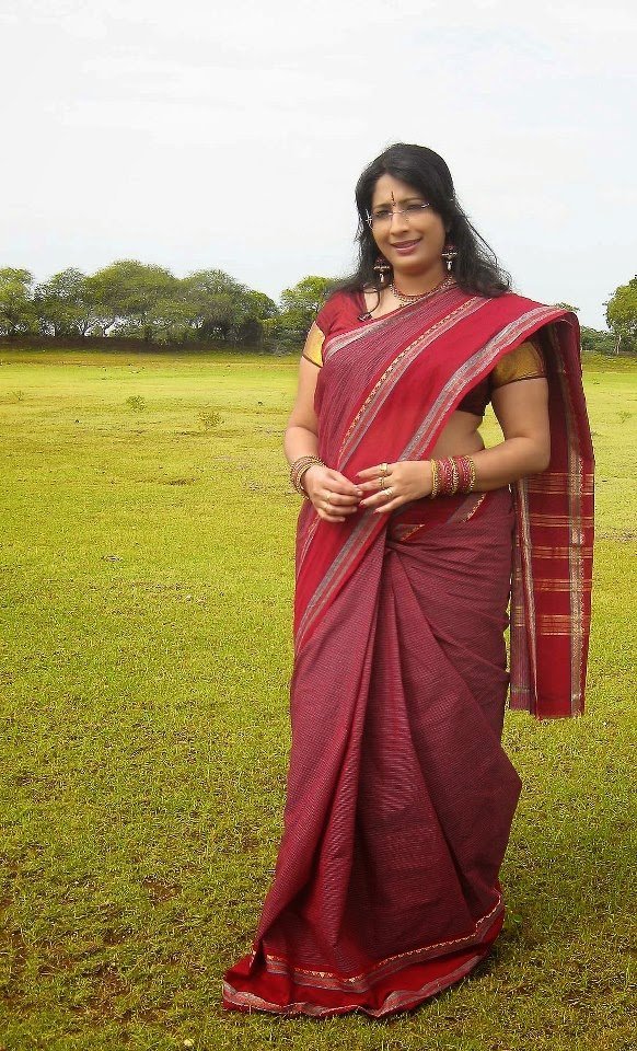 Anchor Karishma Nair Profile Pic