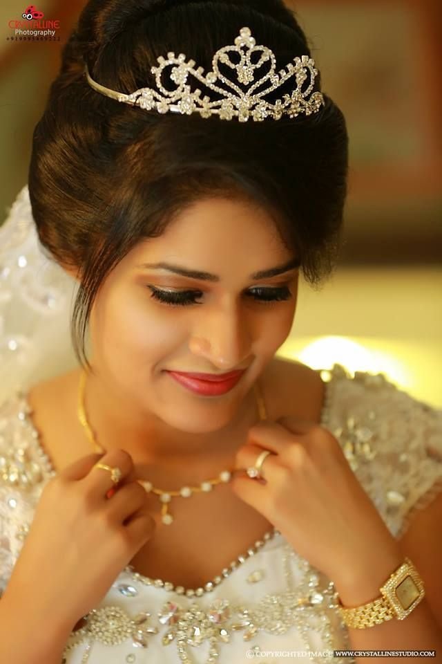 Anez Anzare Bridal Makeup Studio Profile Pic