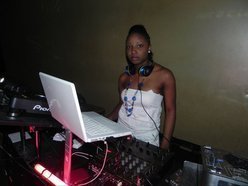 DJ Anita Shanti Profile Pic