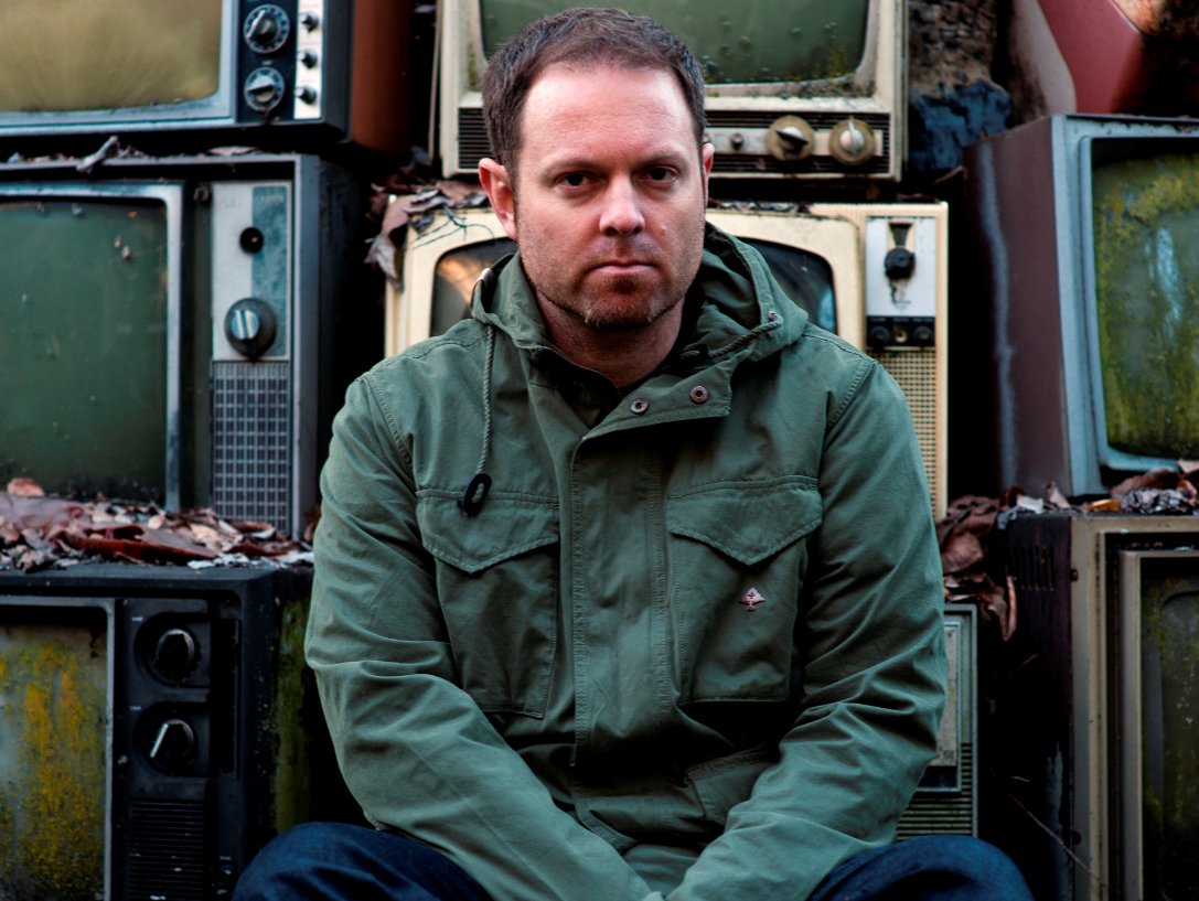 DJ Shadow Profile Pic