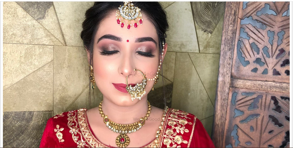 Makeovers by Manisha Taneja Profile Pic