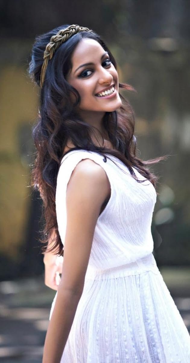 Neha Chauhan Profile Pic