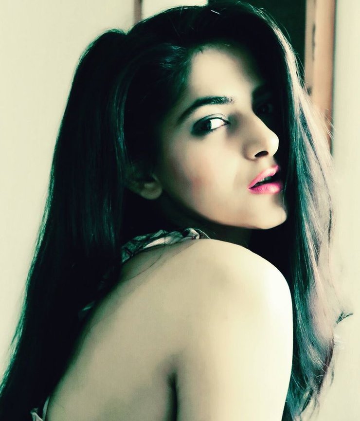 Pooja Khatri Profile Pic