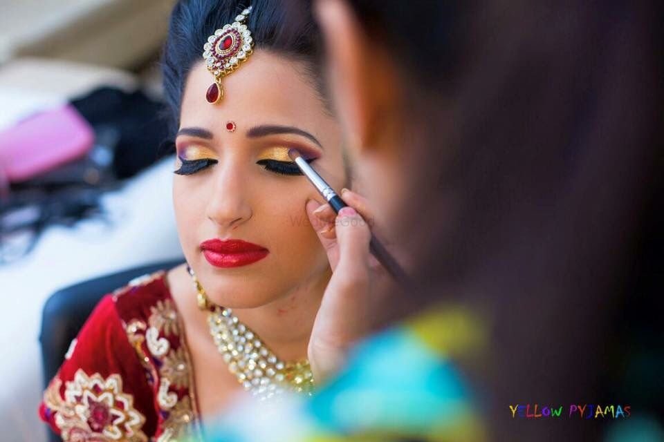 Richa Malik's Makeovers Profile Pic